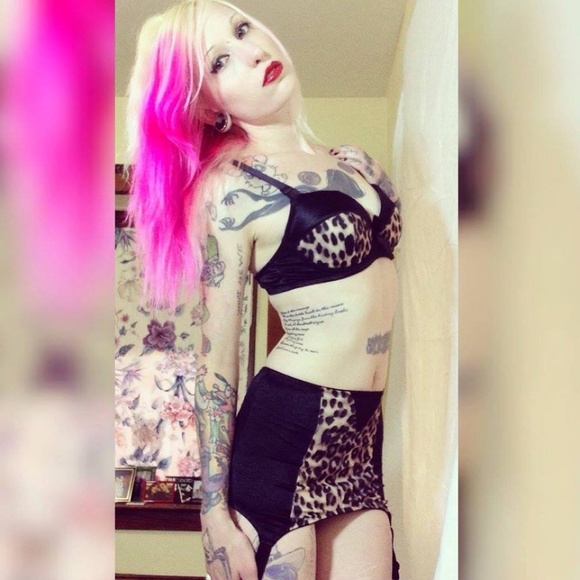 Women's cheetah print lingerie set, sz SM, Leg Ave - Picture 4 of 7